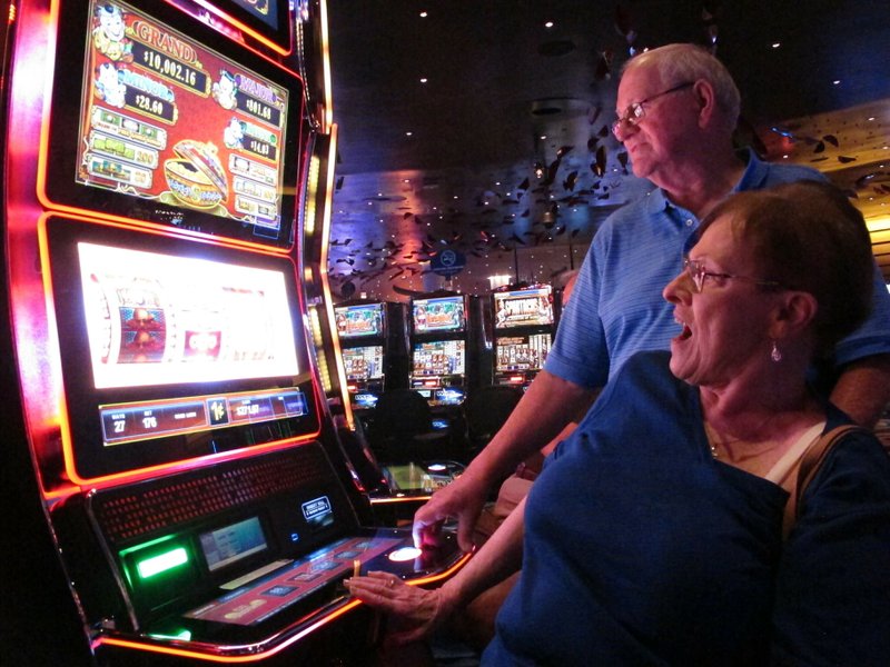 Tricks About Online Gambling You Wish